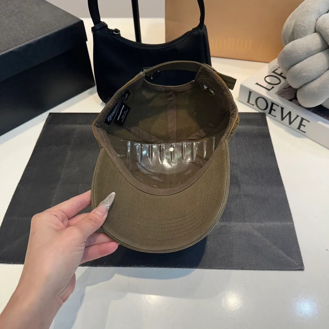 P56 Crow Heart Baseball Cap, holed retro peaked cap, head circumference 57.cm